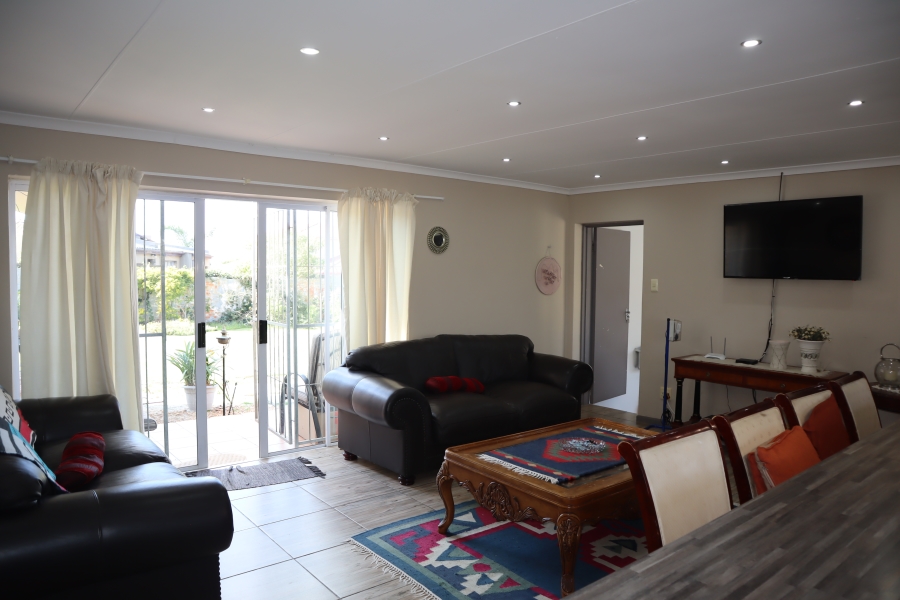 3 Bedroom Property for Sale in Wavecrest Eastern Cape